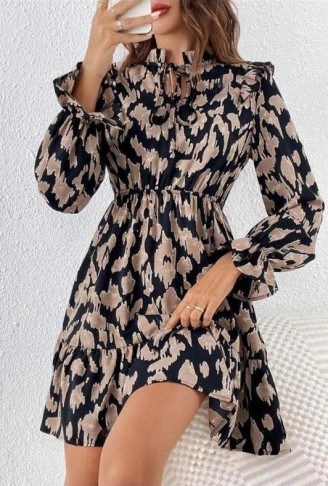 Kadın Eteği Fırfırlı, Önden Bağcıklı V Yaka Süprem Elbise