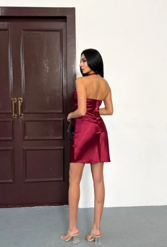 Kadın Halter Yaka Sırt Dekolteli Mini Saten Elbise