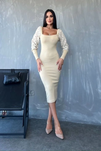 Kadın Kare Yaka Kolları Manşet Ve Tül Detay Fırsat ürün Midi Boy Elbise