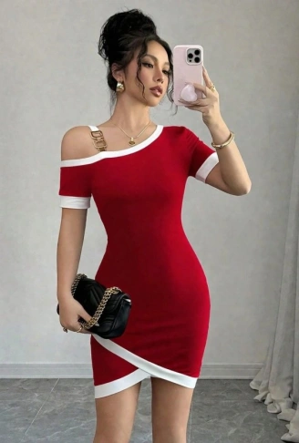 Kadın Kısa Kollu Asimetrik Kesim Yaka şerit Ve Aksesuar Detaylı Modal Elbise