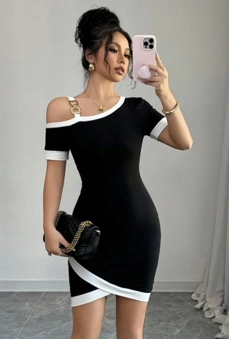 Kadın Kısa Kollu Asimetrik Kesim Yaka şerit Ve Aksesuar Detaylı Modal Elbise