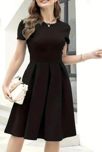 Kadın Kısa Kollu Bisiklet Yaka önden Pile Detaylı Janjan Krep Elbise