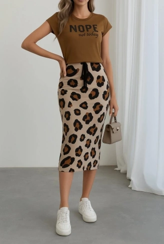 Kadın Kısa Kollu Bisiklet Yaka Viskon Bluz Desenli Dalgıç Etek Ikili Takım