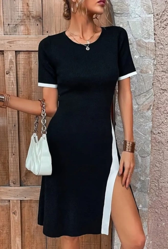 Kadın Kısa Kollu Bisiklet Yaka Yandan Yırtmaçlı Renkli şerit Detay Janjan Krep Elbise