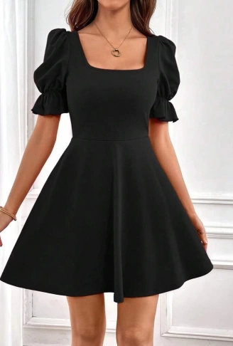 Kadın Kısa Kollu Kare Yakalı Kiloş Ithal Krep Elbise