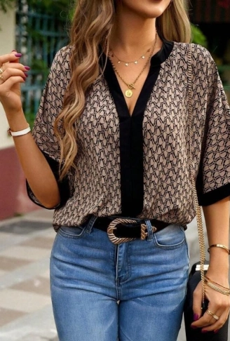 Kadın Kısa Kollu önden şerit Detaylı Desenli Sandy Bluz