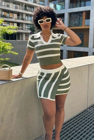 Kadın Kısa Kollu Polo Yaka Crop Asimetrik Mini Triko Etek Ikili Takım