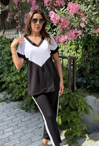 Kadın Kısa Kollu V Yaka Siyah Beyaz Renkli Viskon Iki Iplik Kumaş Eşofman Takımı