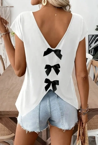 Kadın Kısa Kollu V Yakalı Arkadan Kurdele Detaylı Viskon Bluz