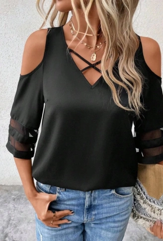 Kadın Kısa Kollu V Yakalı Soğuk Omuz Kolda Ip Detaylı Kolda şifon Tül Detaylı Janjan Krep Bluz
