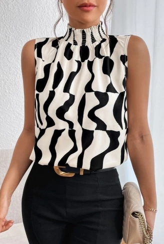 Kadın Kolsuz Balıkçı Yaka Desenli Süprem Bluz