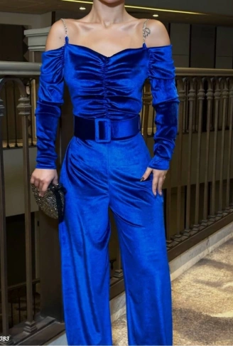 Kadın Modanna Yaka Zincir Askı Detay Kemer Dahil Kadife Kumaş Tulum