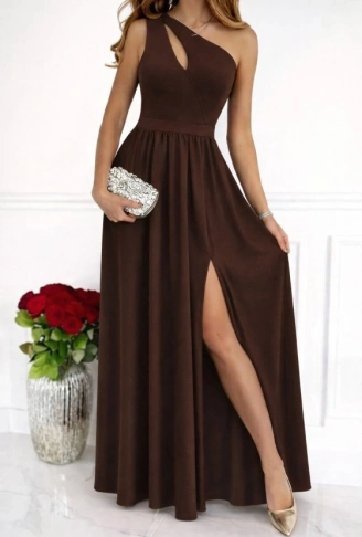 Kadın Omuzlardan Açık Asimetrik Yaka Detaylı Yırtmaçlı Maksi Boy Janjan Krep Elbise