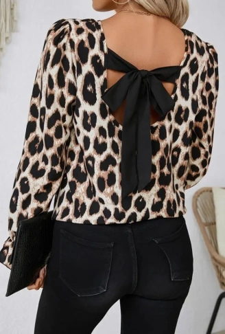Kadın Uzun Kollu Arkadan Fiyonk Detaylı Leopar Desenli Süprem Bluz