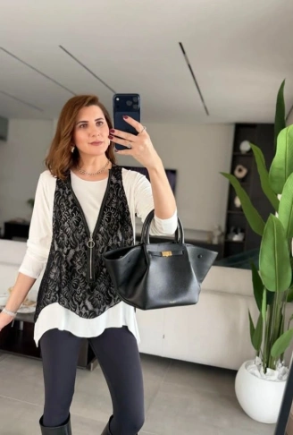 Kadın Uzun Kollu Asimetrik Kesim Bluz Ve Dantel Güpür Transparan Detay Fermuarlı Yelek Ikili Takım