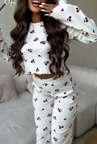 Kadın Uzun Kollu Bisiklet Yaka Desenli Burgu Bluz Ve Pijama Ikili Takım