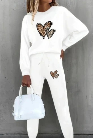 Kadın Uzun Kollu Bisiklet Yaka Kalp Desenli şardonlu üç Iplik Bluz Ve Pantolon Ikili Takım