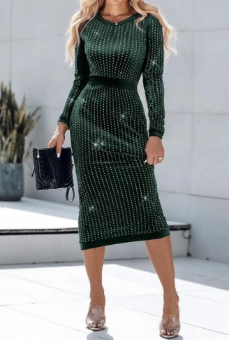 Kadın Uzun Kollu Bisiklet Yaka Taşlı Midi Kadife Elbise