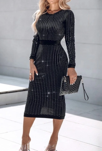 Kadın Uzun Kollu Bisiklet Yaka Taşlı Midi Kadife Elbise