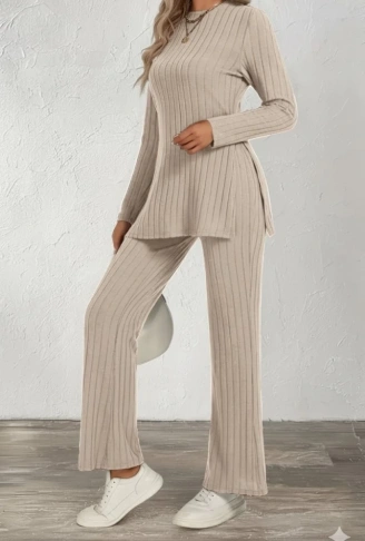 Kadın Uzun Kollu Bisiklet Yaka Yandan Yırtmaçlı şardonlu Kaşkorse Bluz Ve Pantolon Ikili Takım