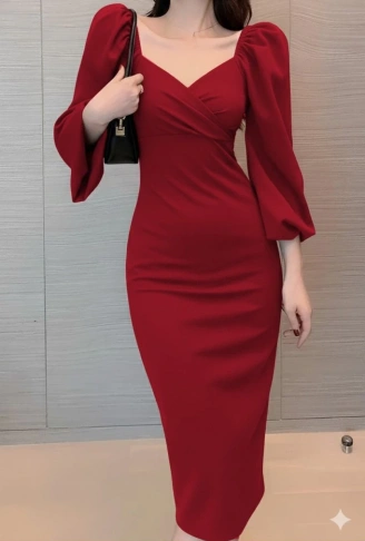 Kadın Uzun Kollu Kalp Yakalı Midi Ithal Krep Elbise