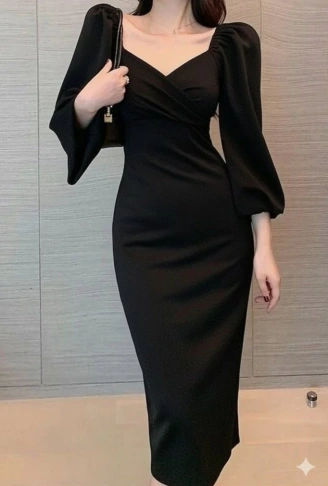 Kadın Uzun Kollu Kalp Yakalı Midi Ithal Krep Elbise