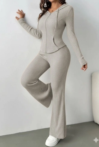 Kadın Uzun Kollu Kapşonlu önden Fermuarlı Kaşkorse Bluz Ve Pantolon Ikili Takım