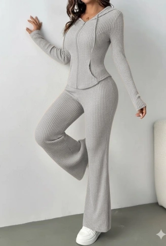 Kadın Uzun Kollu Kapşonlu önden Fermuarlı Kaşkorse Bluz Ve Pantolon Ikili Takım