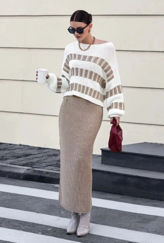 Kadın Uzun Kollu Kayık Yakalı Salaş Triko Bluz Ve Etek Ikili Takım