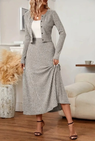 Kadın Uzun Kollu önden Düğmeli Bluz Ve Yüksek Bel A Kesim Uzun Etek şardonlu Kaşkorse Ikili Takım