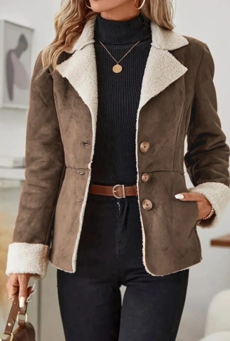 Kadın Uzun Kollu önden Düğmeli Cep Detaylı Kısa Süet Ceket