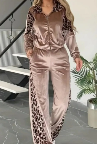 Kadın Uzun Kollu önden Fermuarlı Leopar Detaylı Kadife Bal Köpüğü Bluz Ve Pantolon Ikili Takım