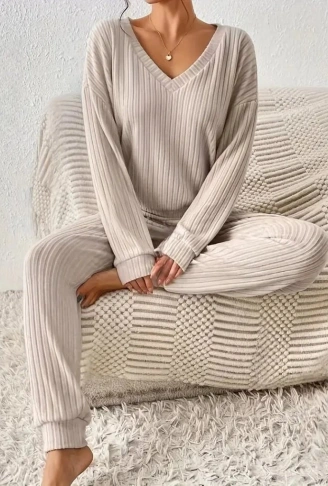 Kadın Uzun Kollu V Yakalı Kaşkorse Bluz Ve Pantolon Ikili Takım