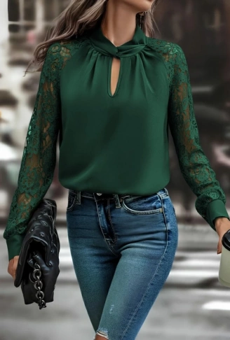 Kadın Uzun Kollu Yaka Düğme Detay Güpürlü Kol Krep Bluz