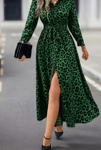 Kadın Uzun Kollu Yakalı Belden Kuşaklı Leopar Desenli Modal Uzun Elbise