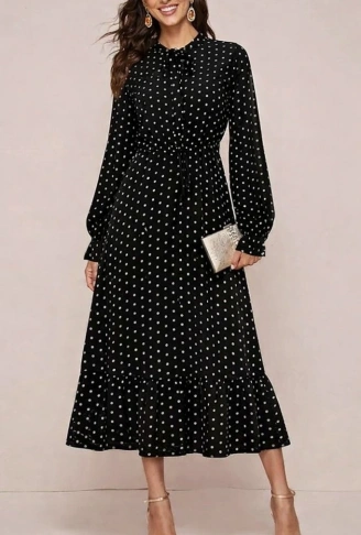 Kadın Uzun Kollu Yakası Bağcıklı Uzun Puantiyeli Krep Maxi Elbise