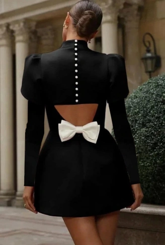 Kadın Uzun Kollu Yarı Balıkçı Yaka Arkadan Kurdela Detaylı Mini Atlas Elbise