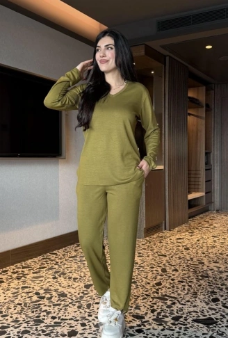 Kadın V Yaka Bluz Ve Pantolon Ikili Takım