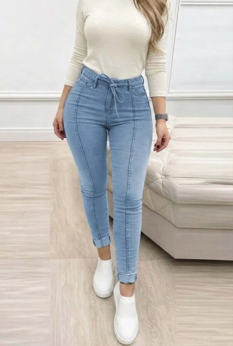 Kadın Yüksek Bel Belden Kuşaklı Yırtık Detaylı Kot Pantolon