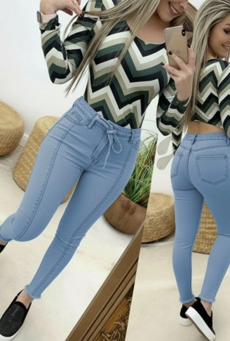 Kadın Yüksek Bel Belden Kuşaklı Yırtık Detaylı Kot Pantolon