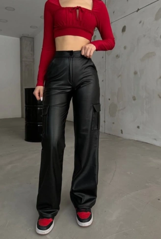 Kadın Yüksek Bel önden Fermuarlı Yandan Cep Detaylı Deri Kargo Pantolon