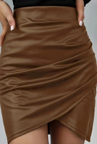 Kadın Yüksek Bel Yandan Fermuarlı Pileli Mini Deri Etek