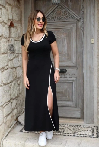 Kadın Yuvarlak Ribana Yaka Beyaz Yırtmaç Detaylı Viskon Tam Boy Elbise