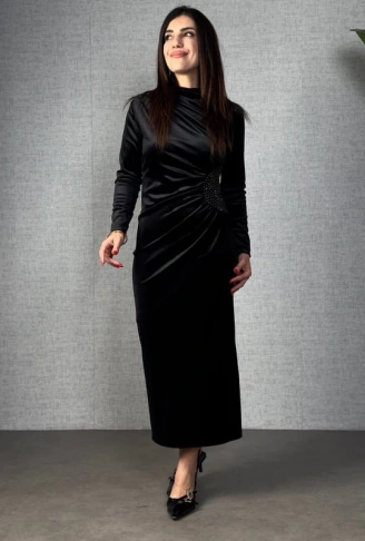 Kadınbalıkçı Yaka Büzgü Ve Taş Işleme Detay Maxi Boy Kadife Elbise