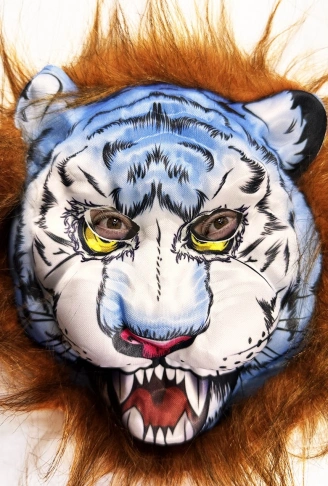 Kahverengi Saçlu Köpek Kurt Kaplan Maskesi Mega Peluş 34 No (4940)