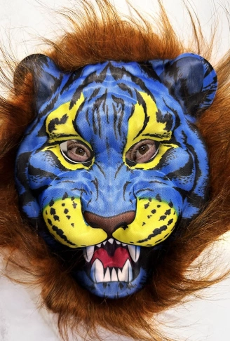 Kahverengi Yeleli Saçlı Mavi Yüzlü Kurt Kaplan Maskesi Mega Peluş 38 No (4940)