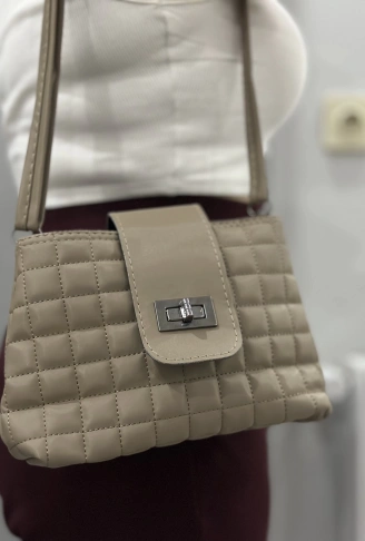 Kapaklı kapitone vizon cilt çanta