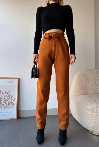 Kendinden kemerli triko pantolon camel