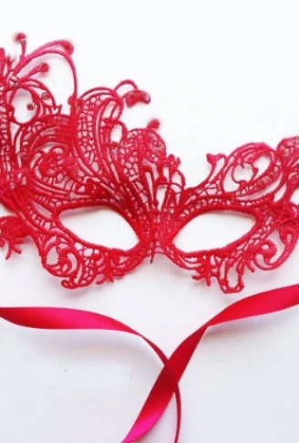 Kırmızı Renk Dantel Örgü İşlemeli Parti Maskesi Model 1 (4940)