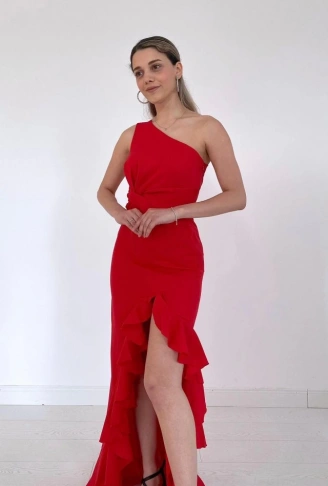 Kırmızı Yırtmaçlı Volanlı Elbise